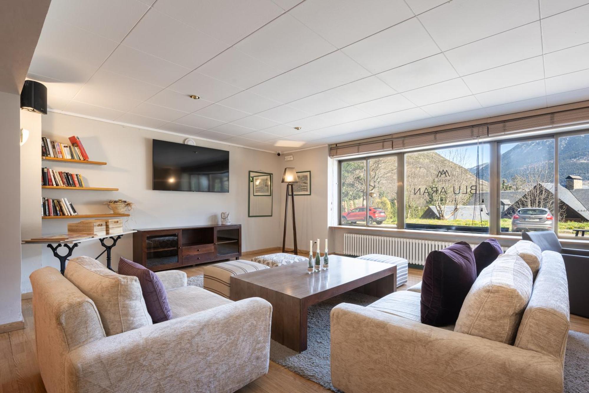 Hotel Blu Aran Вьелья Экстерьер фото